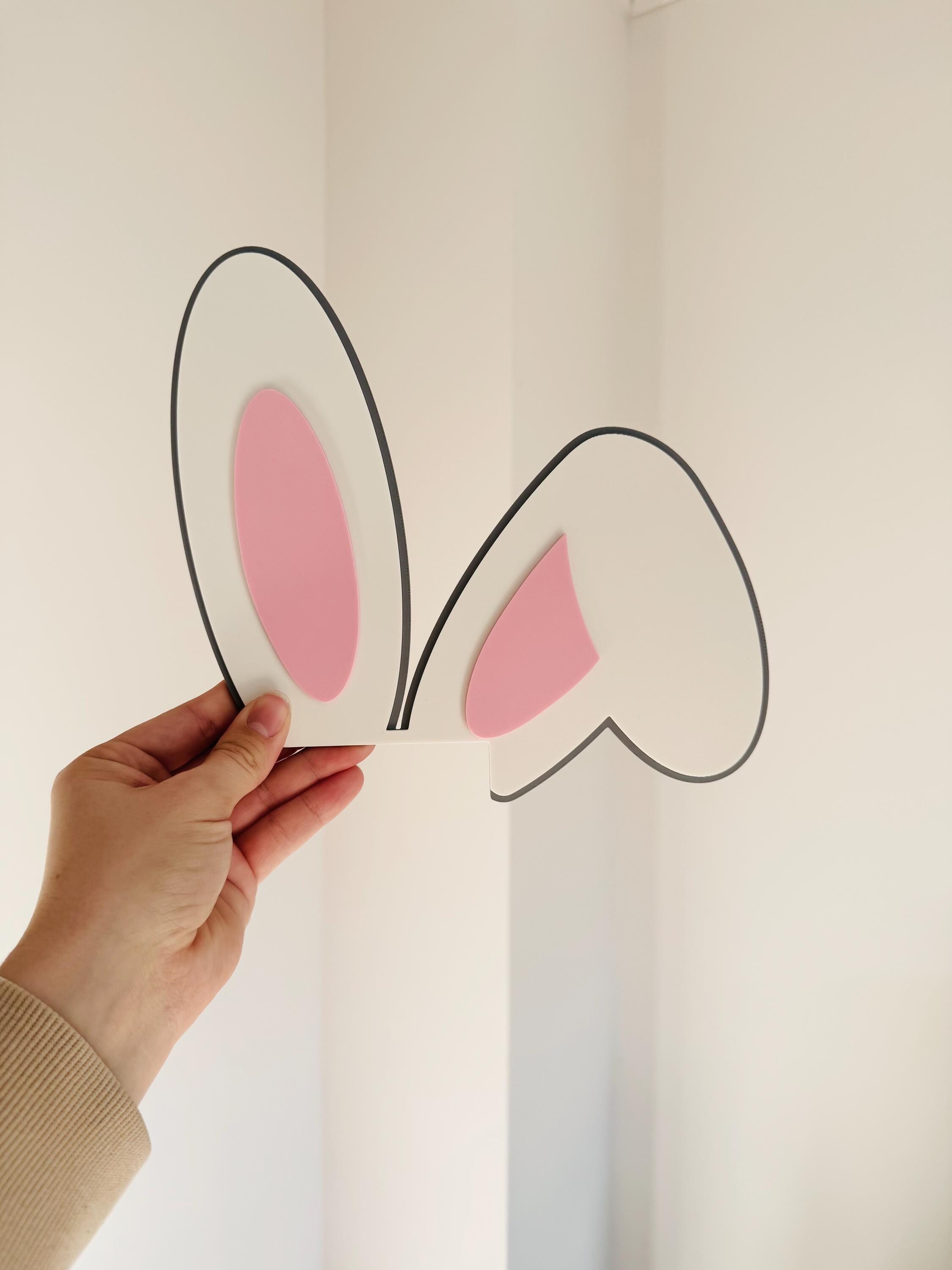 Bunny Ears Door Corner